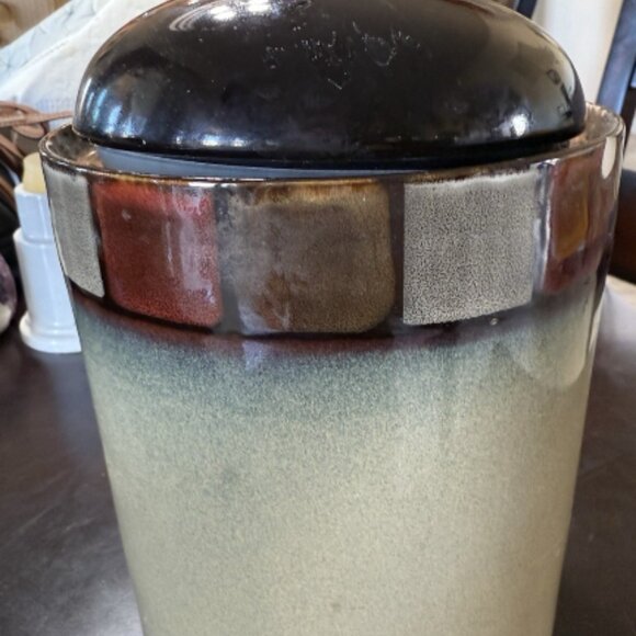 Lot of 2 Pfaltzgraff Taos Large Canisters With Lids  Good Condition - Picture 5 of 7